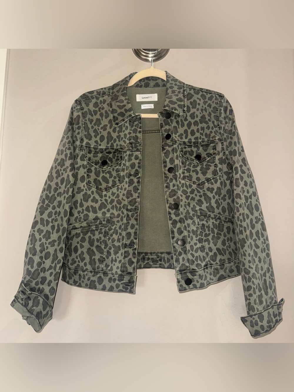 Level 99 Leopard Print Cropped Denim Jacket Small Olive Green